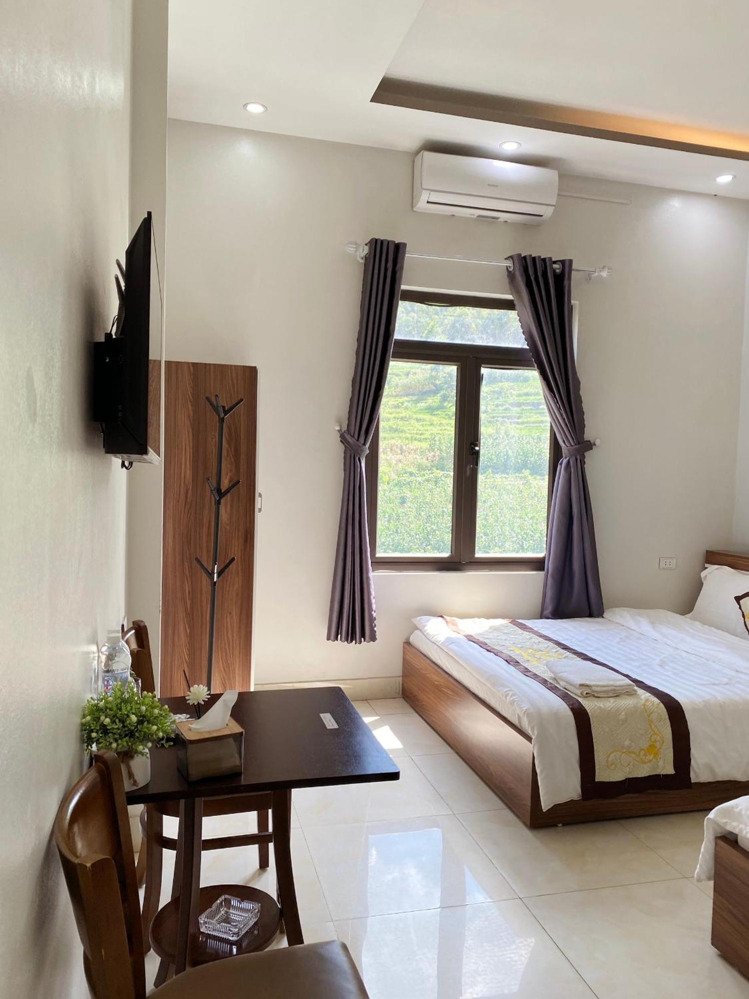 Nhà Nghỉ QUANG TRUNG Dong Van (Ha Giang) Exterior foto